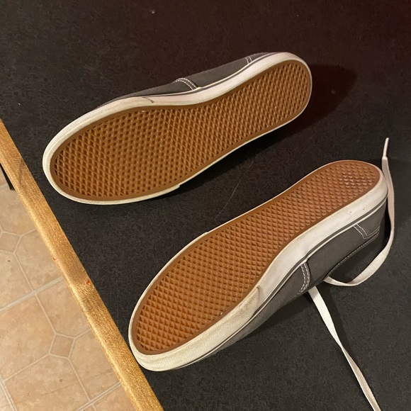 Vans - Picture 5 of 6